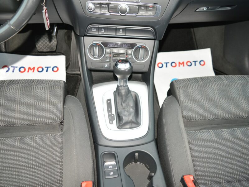 Audi Q3 2.0TDI Ultra S-Tronic 100% bezwypadkowy Bi-Xenon LED Navi NOWY ROZRZĄD I (2011-2018)