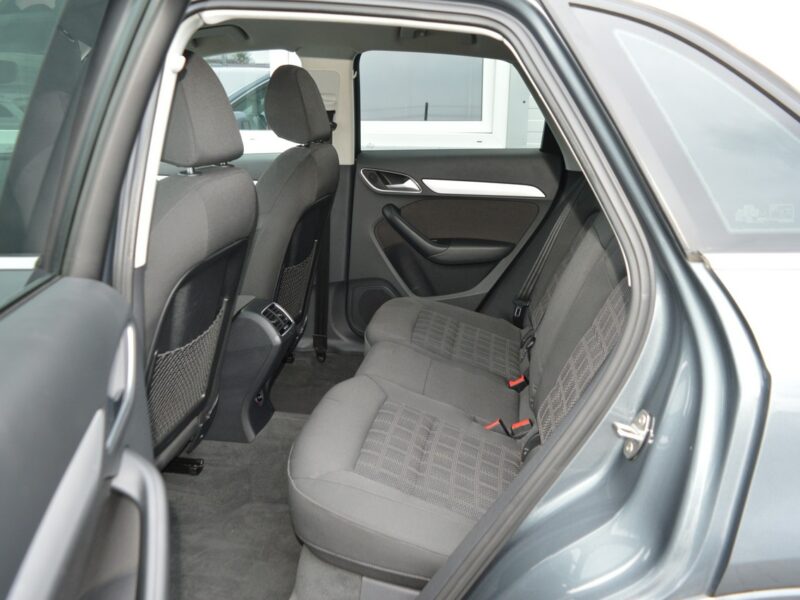 Audi Q3 2.0TDI Ultra S-Tronic 100% bezwypadkowy Bi-Xenon LED Navi NOWY ROZRZĄD I (2011-2018)