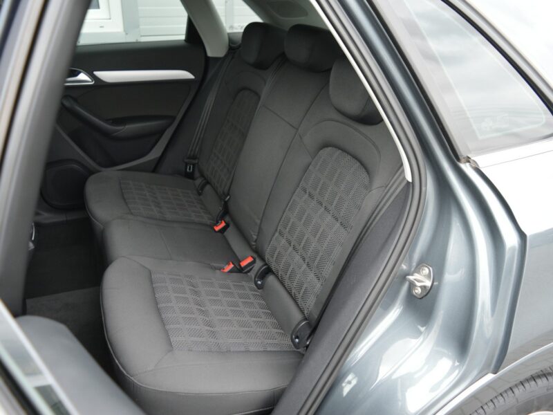 Audi Q3 2.0TDI Ultra S-Tronic 100% bezwypadkowy Bi-Xenon LED Navi NOWY ROZRZĄD I (2011-2018)