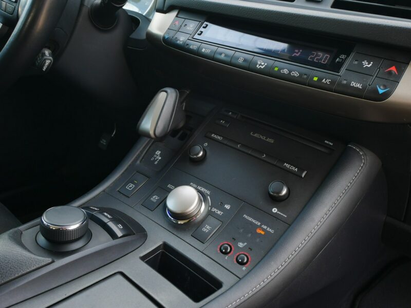 Lexus CT 200H 1.8 VVt-i Hybrid 99KM Eu6 Kraj - 2-gi Wł - Automat -Hybryda I (2010-)