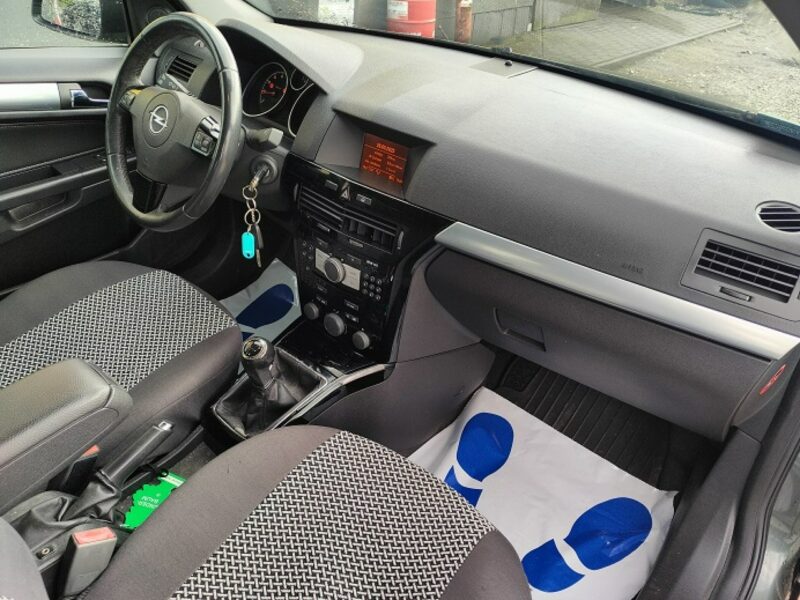 Opel Astra Ksenon* Cosmo* Super stan H (2004-2014)