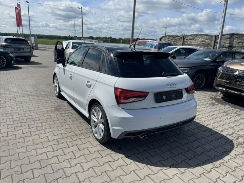 Audi A1 S-line Parktronik Podgrzewanie BOSE 8X (2010-)