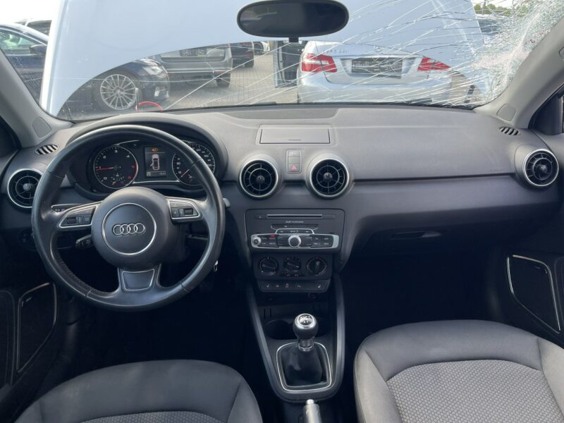 Audi A1 S-line Parktronik Podgrzewanie BOSE 8X (2010-)