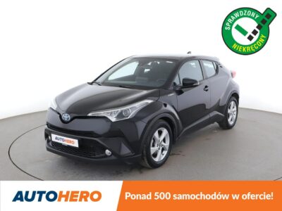 Toyota C-HR hybryda niski przebieg kamera navi ACC