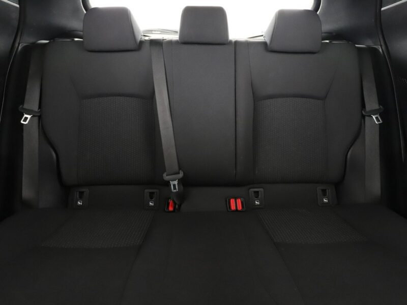 Toyota C-HR hybryda niski przebieg kamera navi ACC