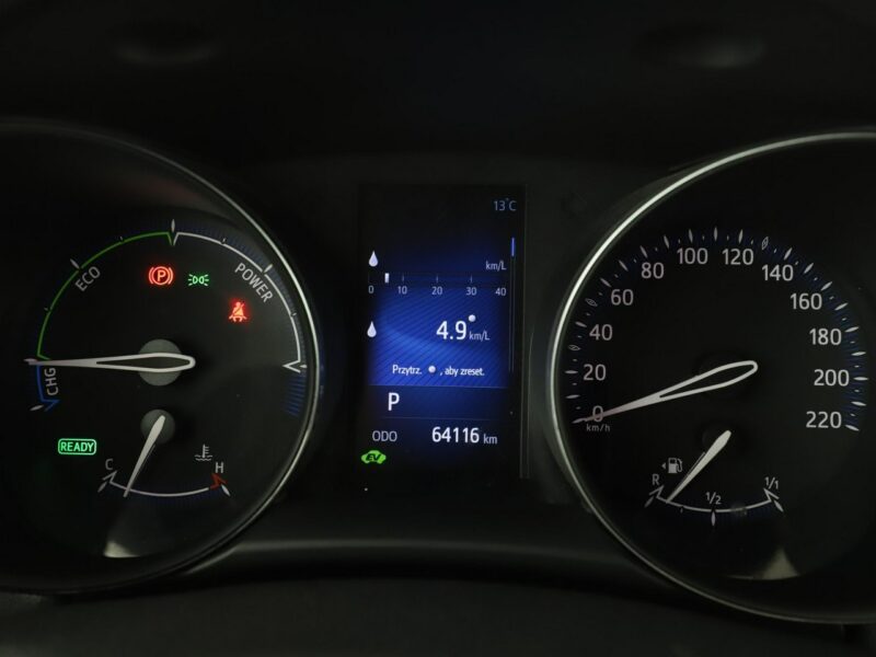 Toyota C-HR hybryda niski przebieg kamera navi ACC