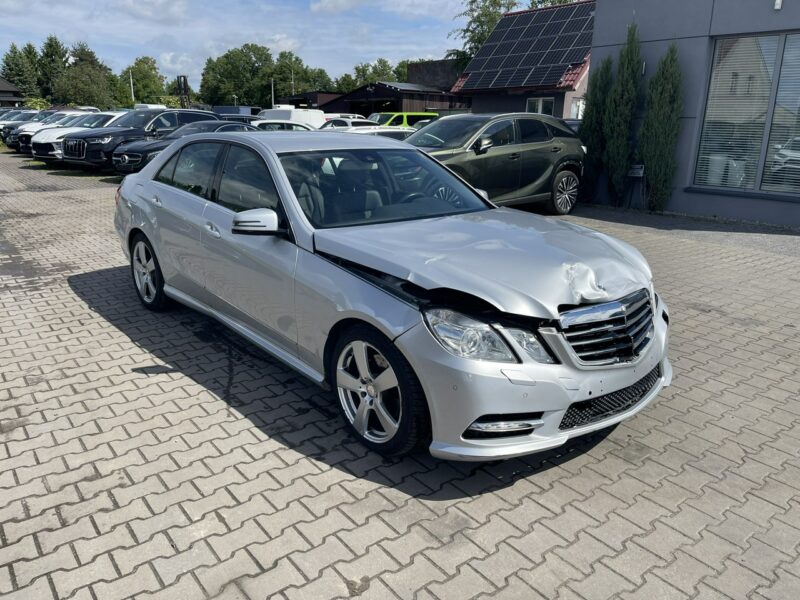 Mercedes E 250 Avangarde 4Matic Automat Pneumatyka Skóra 204KM W212 (2009-)