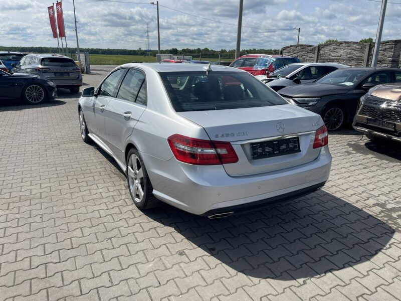 Mercedes E 250 Avangarde 4Matic Automat Pneumatyka Skóra 204KM W212 (2009-)