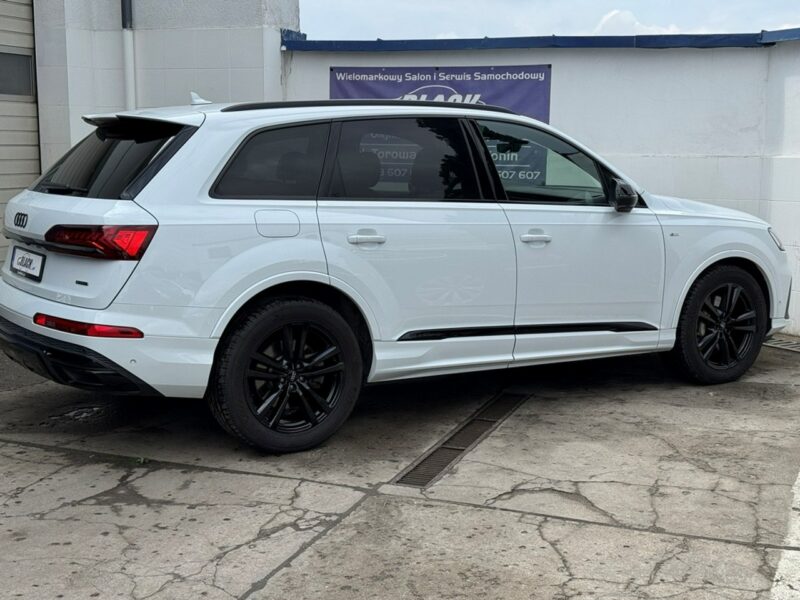 Audi Q7 Salon Polska - Bezwypadkowy - Gwarancja 12 miesięcy - 7 osobowy III (2015-)