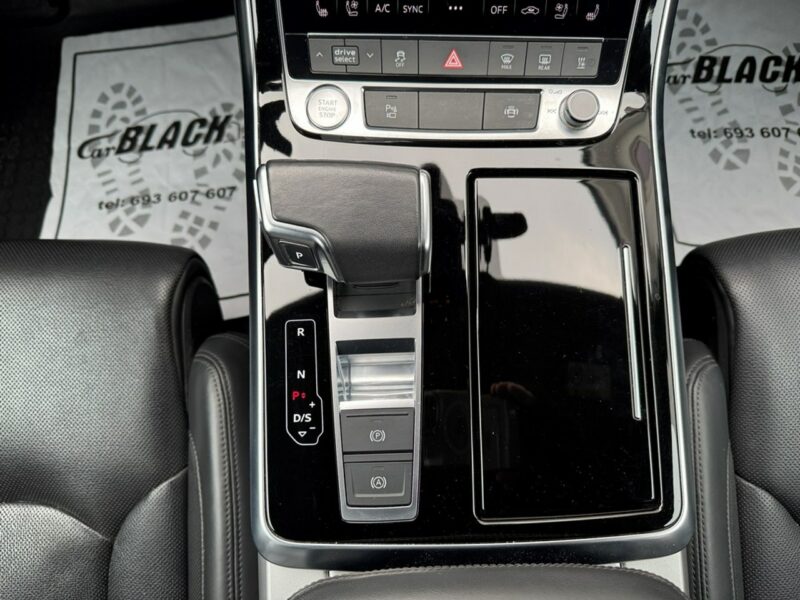 Audi Q7 Salon Polska - Bezwypadkowy - Gwarancja 12 miesięcy - 7 osobowy III (2015-)