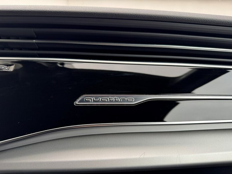 Audi Q7 Salon Polska - Bezwypadkowy - Gwarancja 12 miesięcy - 7 osobowy III (2015-)