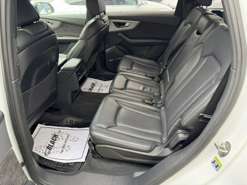 Audi Q7 Salon Polska - Bezwypadkowy - Gwarancja 12 miesięcy - 7 osobowy III (2015-)