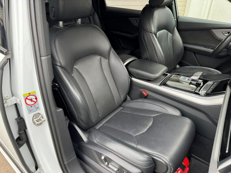 Audi Q7 Salon Polska - Bezwypadkowy - Gwarancja 12 miesięcy - 7 osobowy III (2015-)