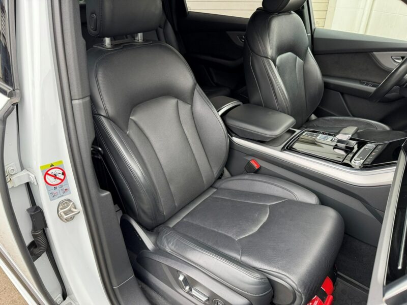 Audi Q7 Salon Polska - Bezwypadkowy - Gwarancja 12 miesięcy - 7 osobowy III (2015-)