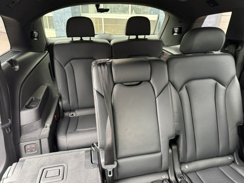 Audi Q7 Salon Polska - Bezwypadkowy - Gwarancja 12 miesięcy - 7 osobowy III (2015-)