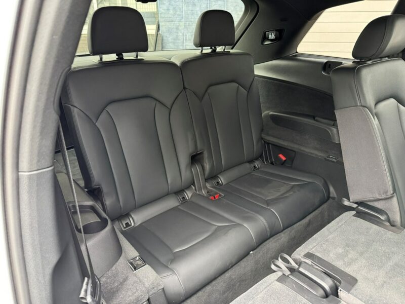 Audi Q7 Salon Polska - Bezwypadkowy - Gwarancja 12 miesięcy - 7 osobowy III (2015-)