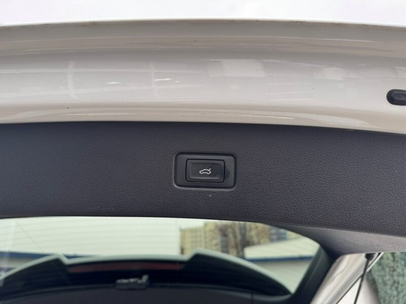 Audi Q7 Salon Polska - Bezwypadkowy - Gwarancja 12 miesięcy - 7 osobowy III (2015-)