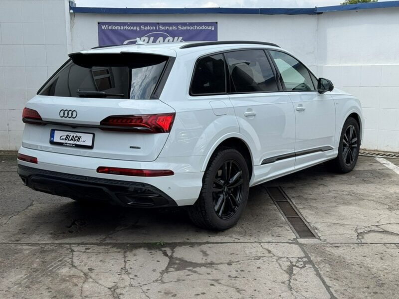 Audi Q7 Salon Polska - Bezwypadkowy - Gwarancja 12 miesięcy - 7 osobowy III (2015-)