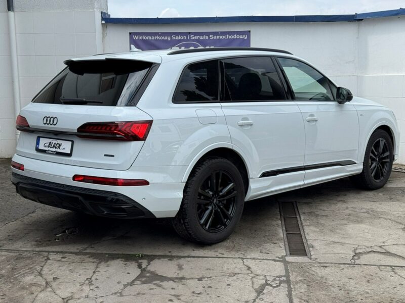 Audi Q7 Salon Polska - Bezwypadkowy - Gwarancja 12 miesięcy - 7 osobowy III (2015-)