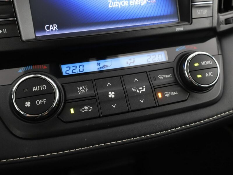 Toyota RAV-4 Dynamic navi kamera BiLED Bluetooth tempomat IV (2012-)