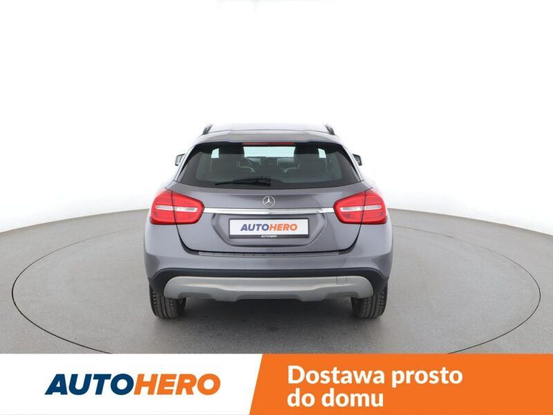 Mercedes GLA 200 Automat Bi-Xenon PDC Klima auto Grzane fotele