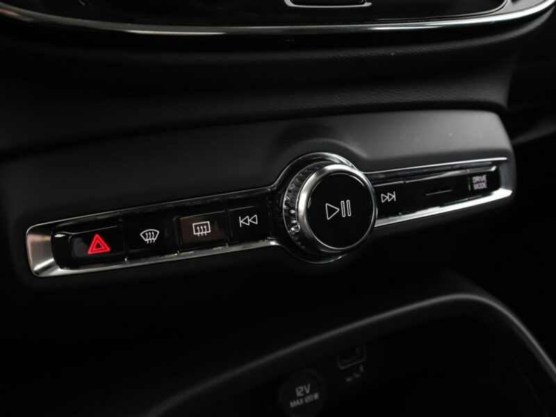 Volvo XC 40 GRATIS! Pakiet Serwisowy o wartości 700 zł!