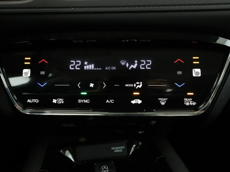 Honda HR-V 1.5 Benzyna Elegance Klimatronik Tempomat Grzane Fotele Asystenci PDC II (2015-2021)