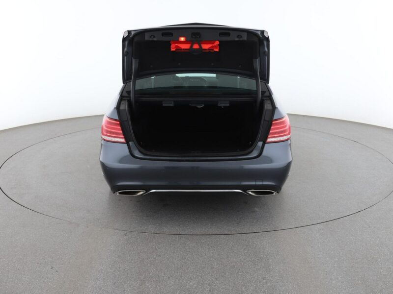 Mercedes E 200 automat navi skóra el. fotele full LED grzane fotele czujniki parkowan W212 (2009-)