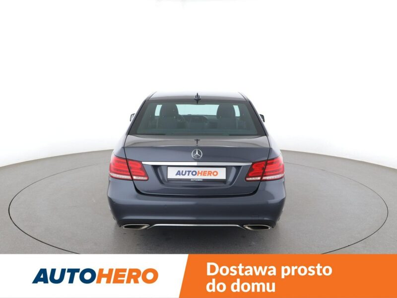 Mercedes E 200 automat navi skóra el. fotele full LED grzane fotele czujniki parkowan W212 (2009-)