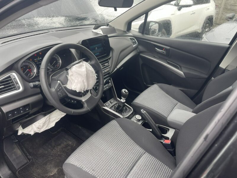 Suzuki SX4 S-Cross Hybryda SHVS Klimatyzacja Kamera 4x4