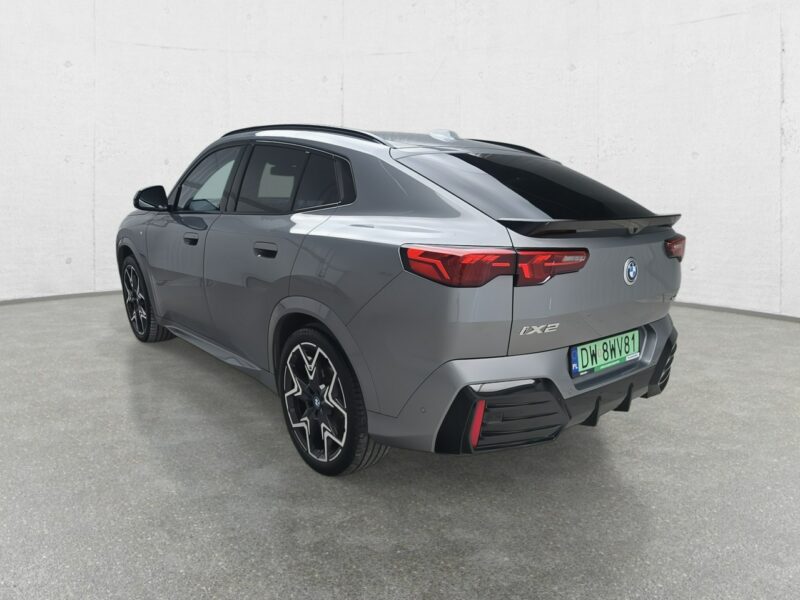 BMW iX2