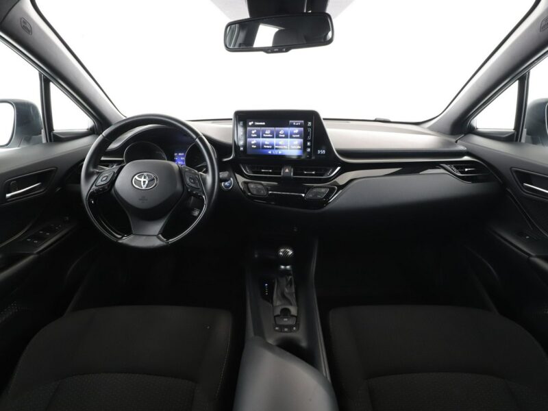 Toyota C-HR navi kamera tempomat Bluetooth
