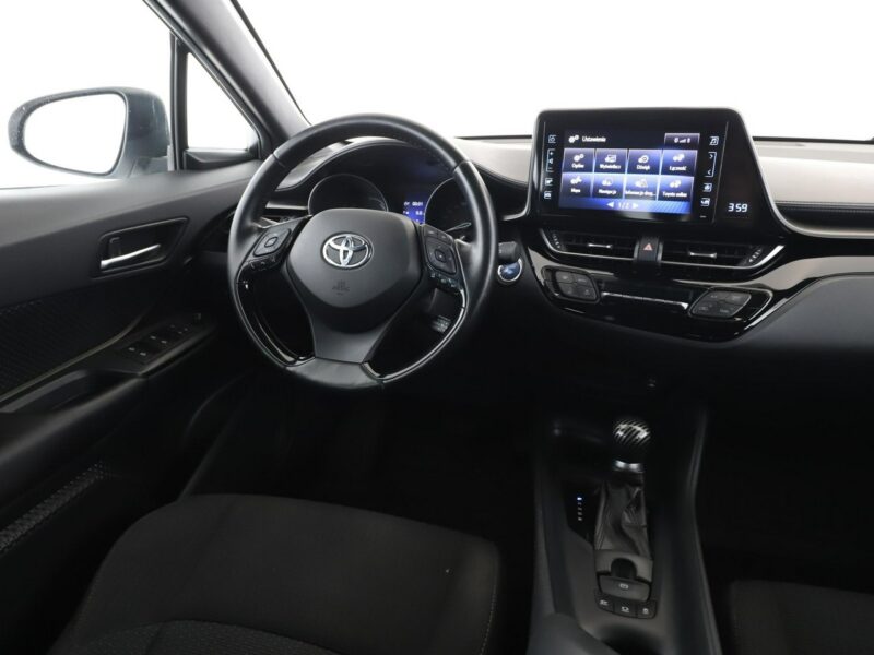Toyota C-HR navi kamera tempomat Bluetooth