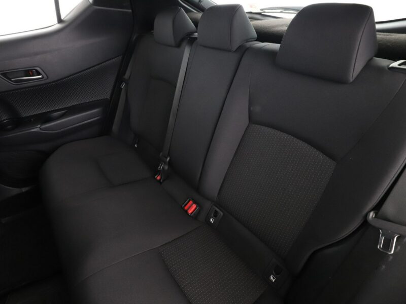 Toyota C-HR navi kamera tempomat Bluetooth