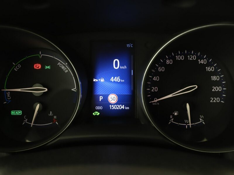 Toyota C-HR navi kamera tempomat Bluetooth