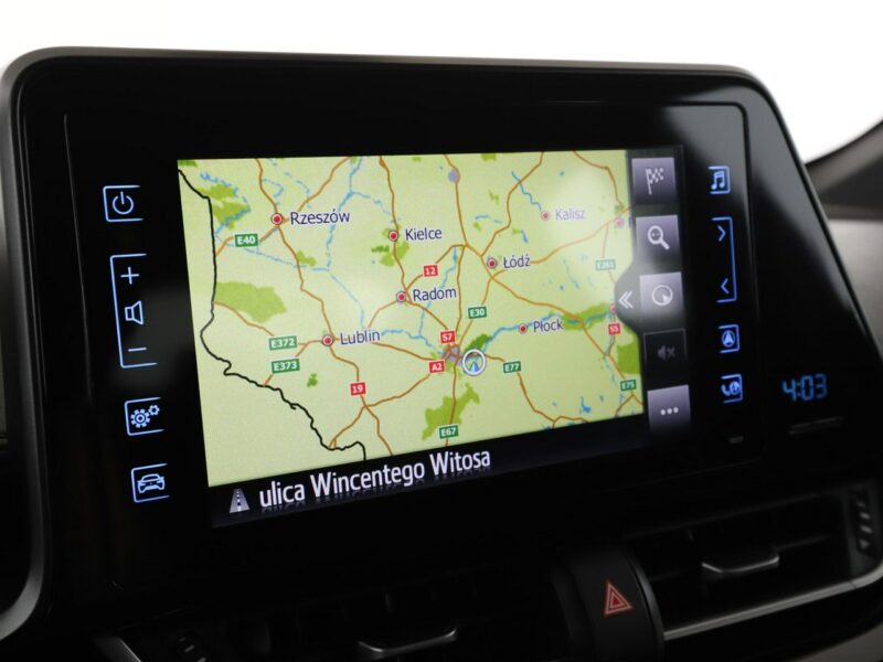 Toyota C-HR navi kamera tempomat Bluetooth