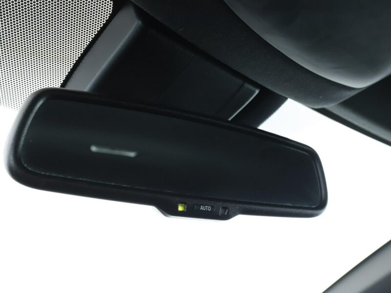 Toyota C-HR navi kamera tempomat Bluetooth