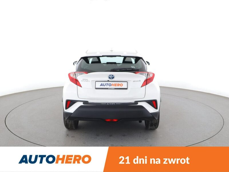 Toyota C-HR navi kamera tempomat Bluetooth