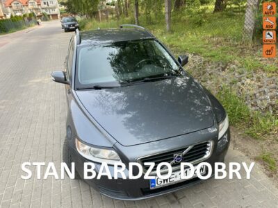 Volvo V50 1,8 mocna benzyna,CLIMAtronic, hak, podgrz. fotele, lusterko fotochrom I (2004-2007)
