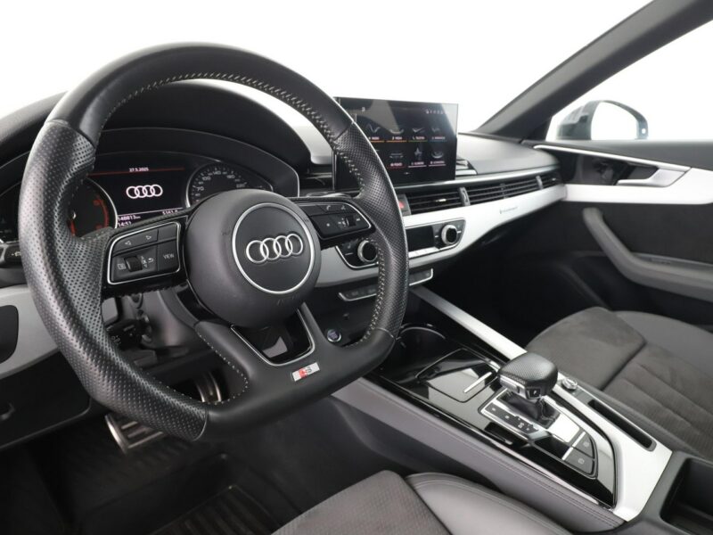Audi A4 S-tronic quattro S-Line navi grzane fotele ACC LED kamera alcantara B9 (2015-)