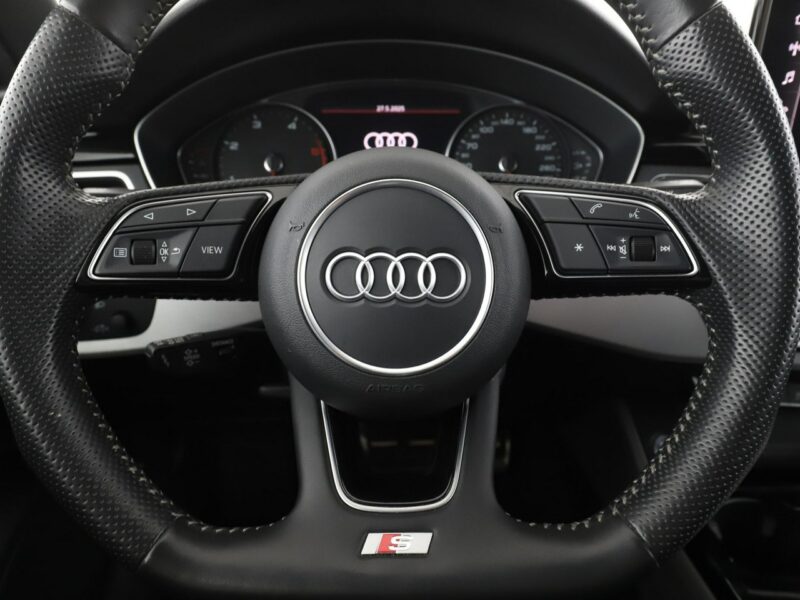 Audi A4 S-tronic quattro S-Line navi grzane fotele ACC LED kamera alcantara B9 (2015-)