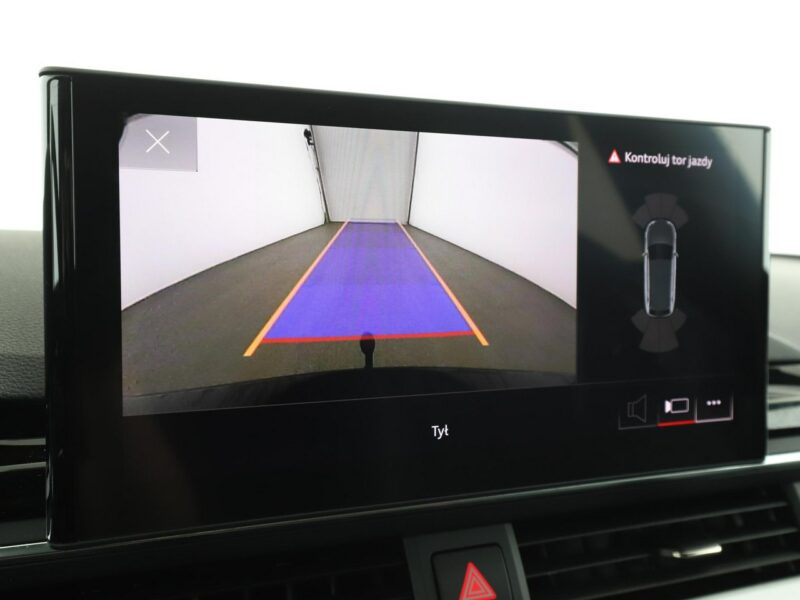 Audi A4 S-tronic quattro S-Line navi grzane fotele ACC LED kamera alcantara B9 (2015-)