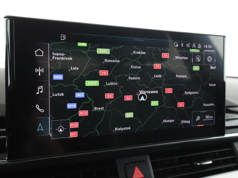 Audi A4 S-tronic quattro S-Line navi grzane fotele ACC LED kamera alcantara B9 (2015-)