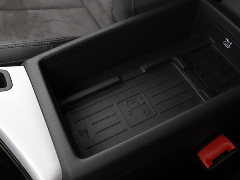 Audi A4 S-tronic quattro S-Line navi grzane fotele ACC LED kamera alcantara B9 (2015-)