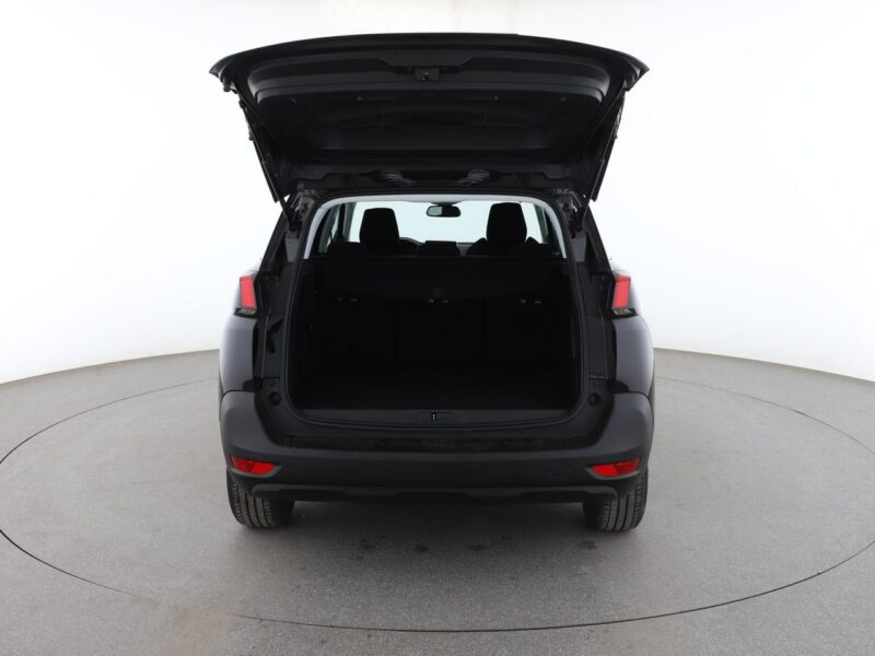 Peugeot 5008 Active Business automat 7-osob. PDC tempomat klima-auto Bluetooth II (2017-)