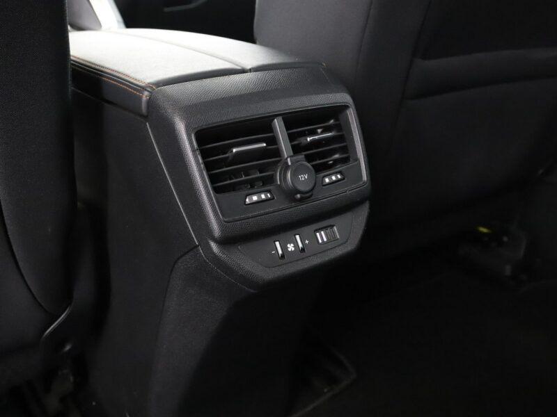 Peugeot 5008 Active Business automat 7-osob. PDC tempomat klima-auto Bluetooth II (2017-)
