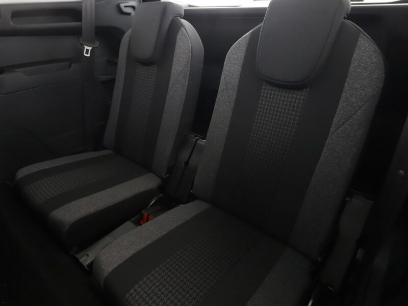 Peugeot 5008 Active Business automat 7-osob. PDC tempomat klima-auto Bluetooth II (2017-)