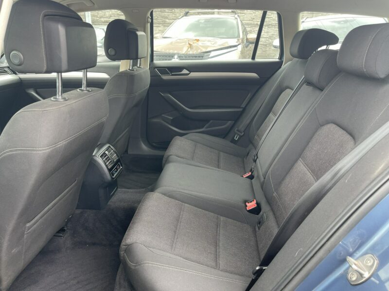 Volkswagen Passat Climatronic Comfortline B8 (2014-2023)