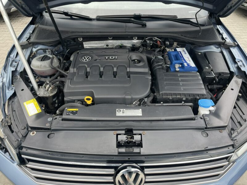 Volkswagen Passat Climatronic Comfortline B8 (2014-2023)