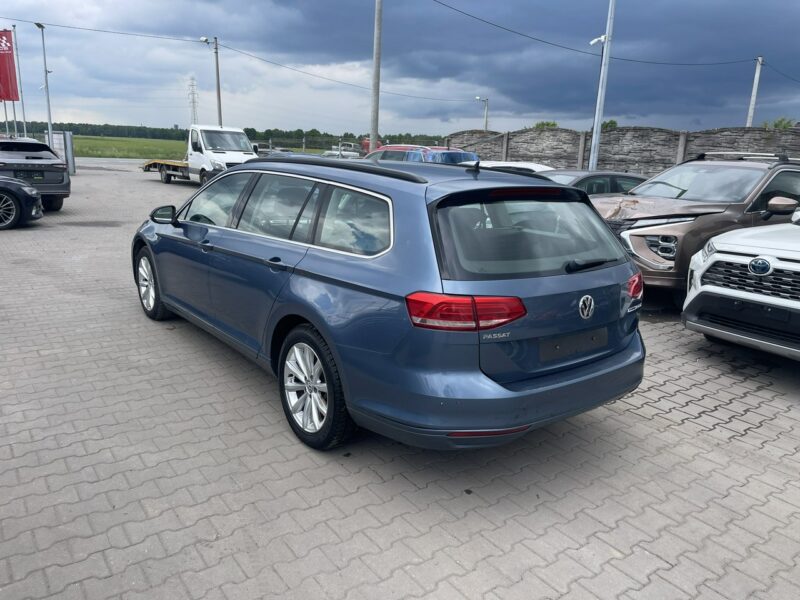 Volkswagen Passat Climatronic Comfortline B8 (2014-2023)